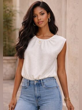 Express Textured White Cap Sleeve Blouse | Size M | Minimalist Chic